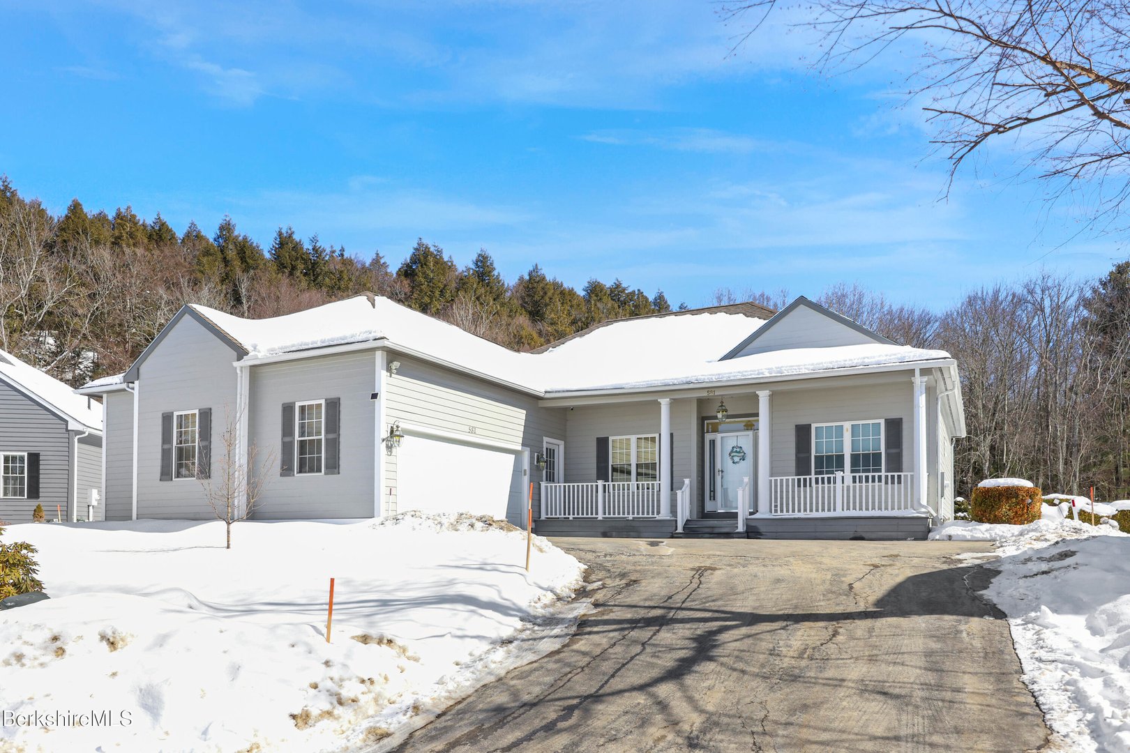 581 Red Barn Rd Photo 2