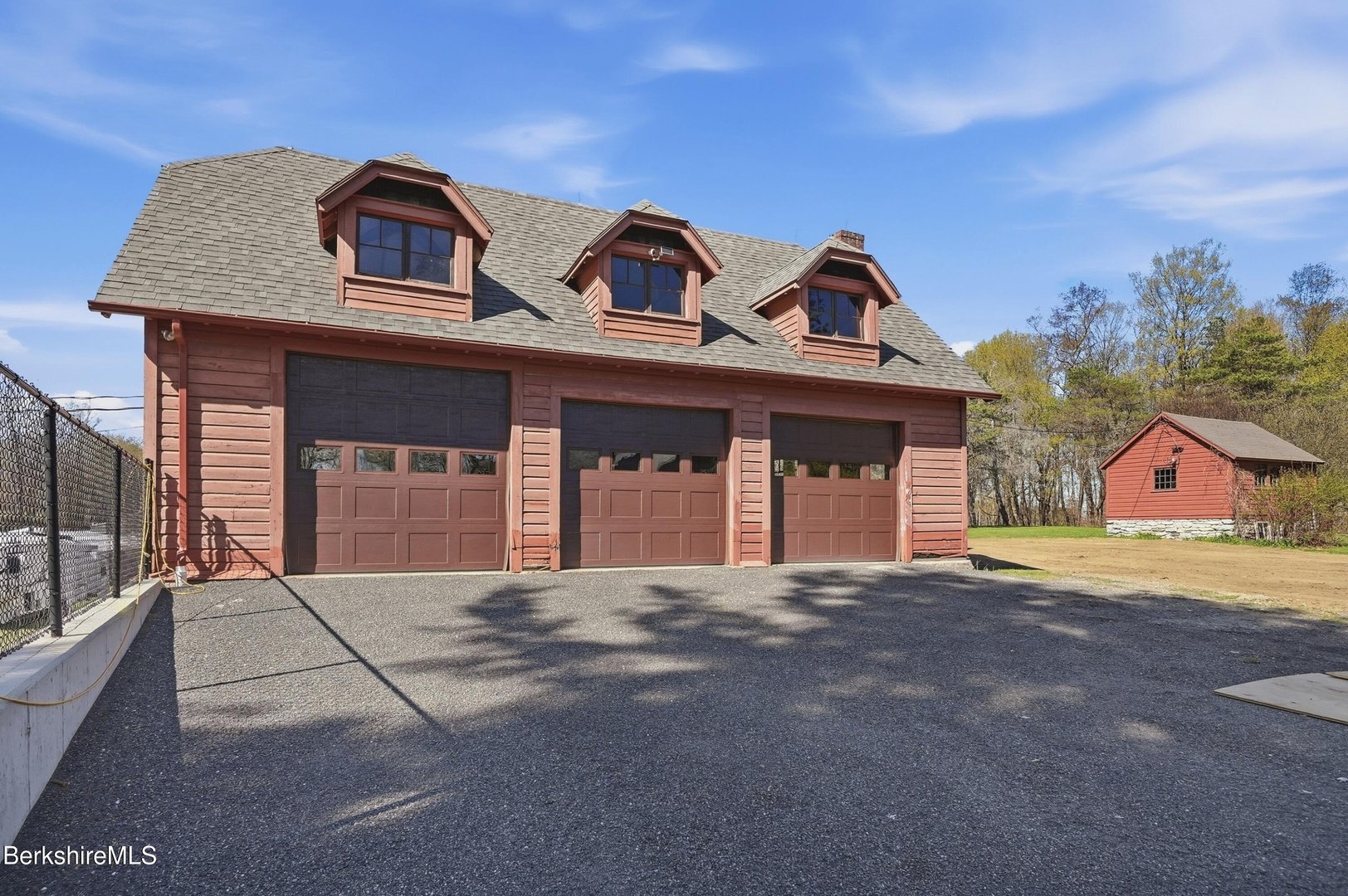 752 State Rd Photo 46