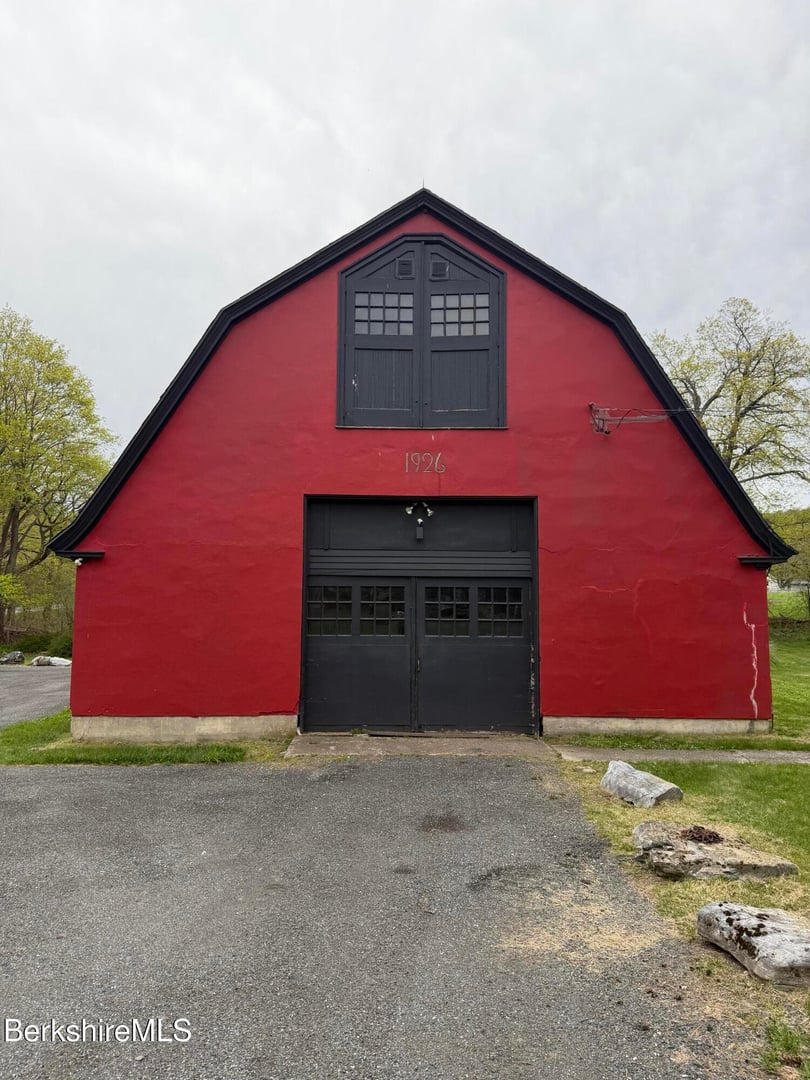 752 State Rd Photo 49