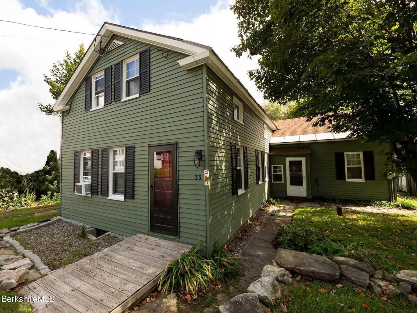 33 S Main Rd Photo 3