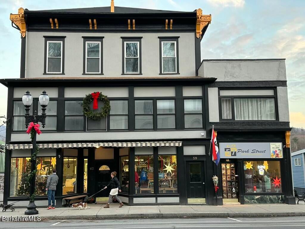 57-63 Park St Photo 45