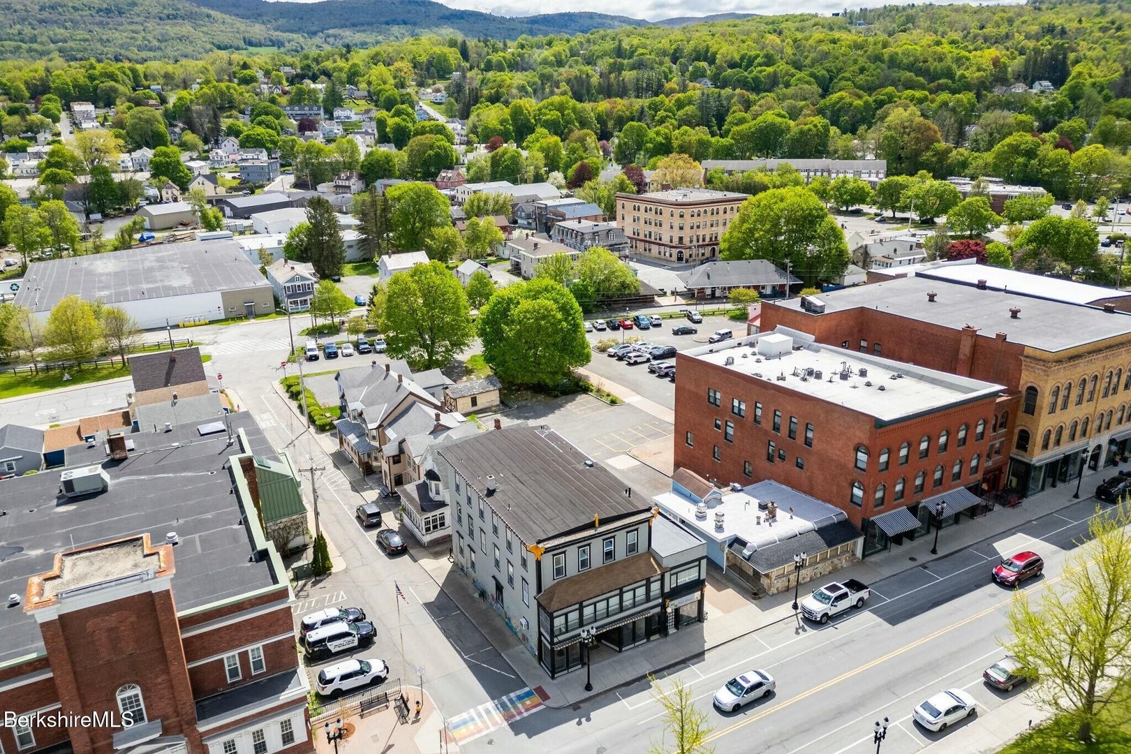 57-63 Park St Photo 14