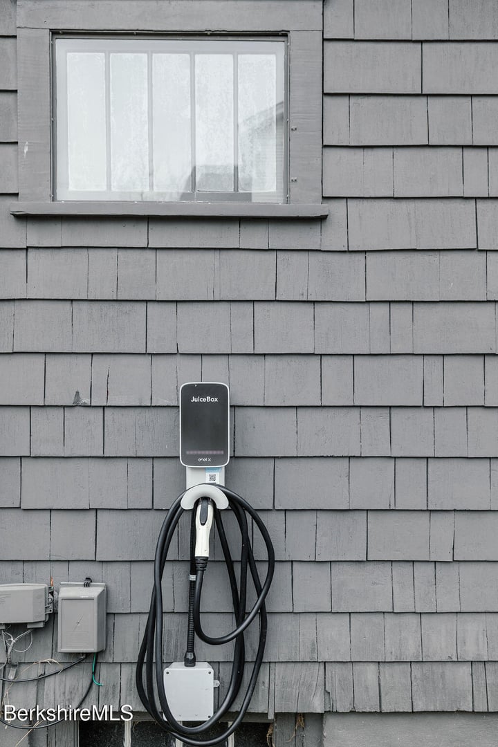 215 Prospect St Photo 39