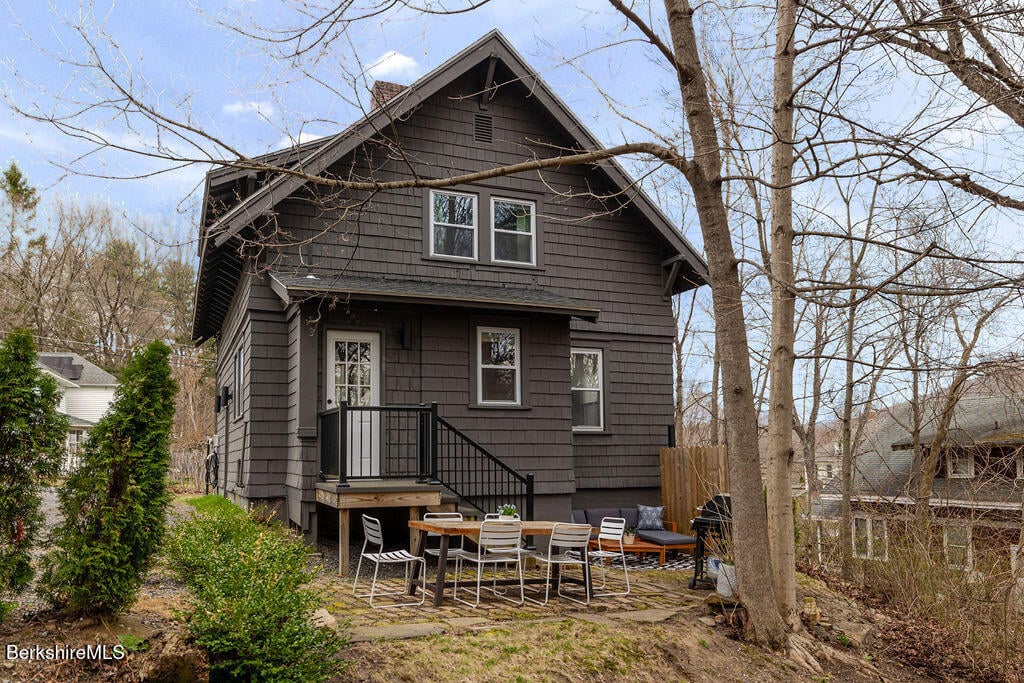 215 Prospect St Photo 36