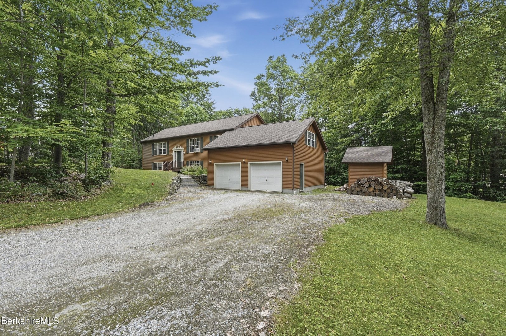 28 Mountain Pond Ln Photo 13