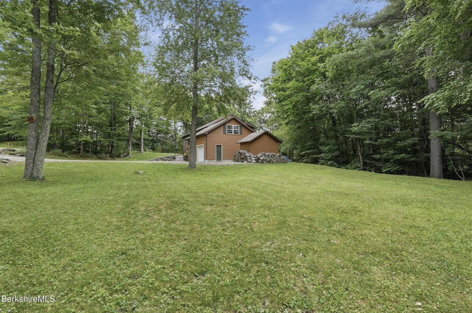 28 Mountain Pond Ln Photo 14