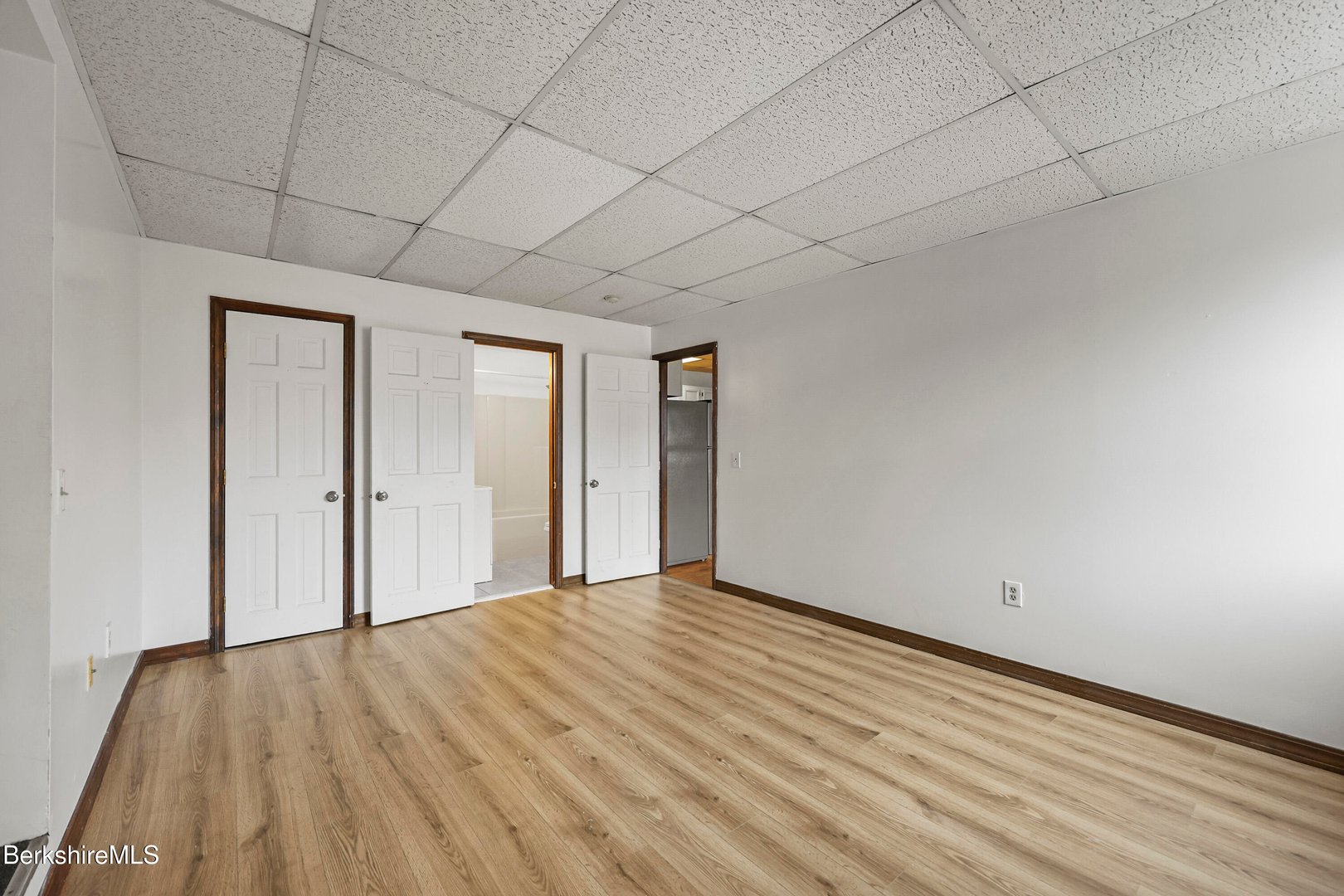 55 Crystal St Photo 17