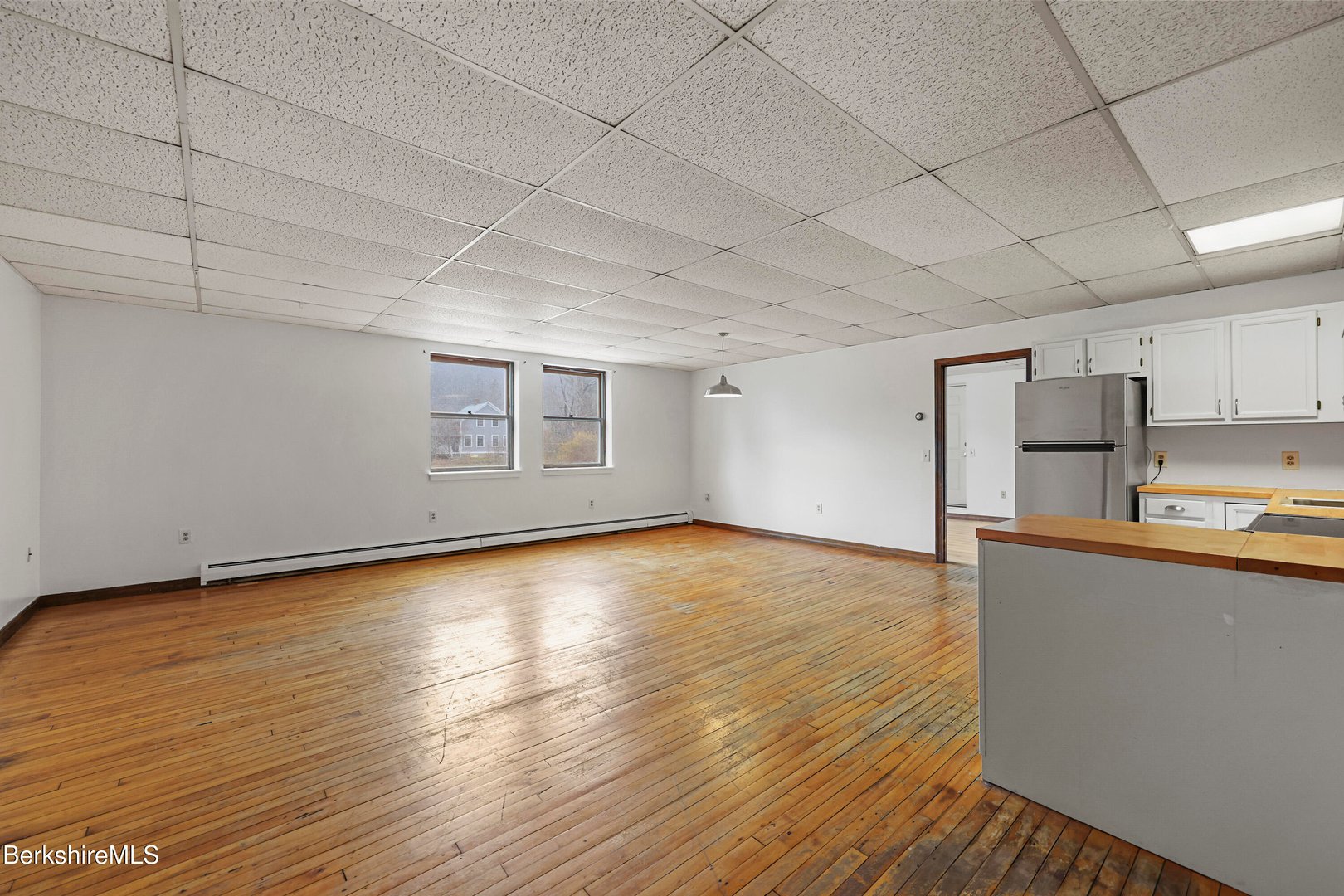 55 Crystal St Photo 9