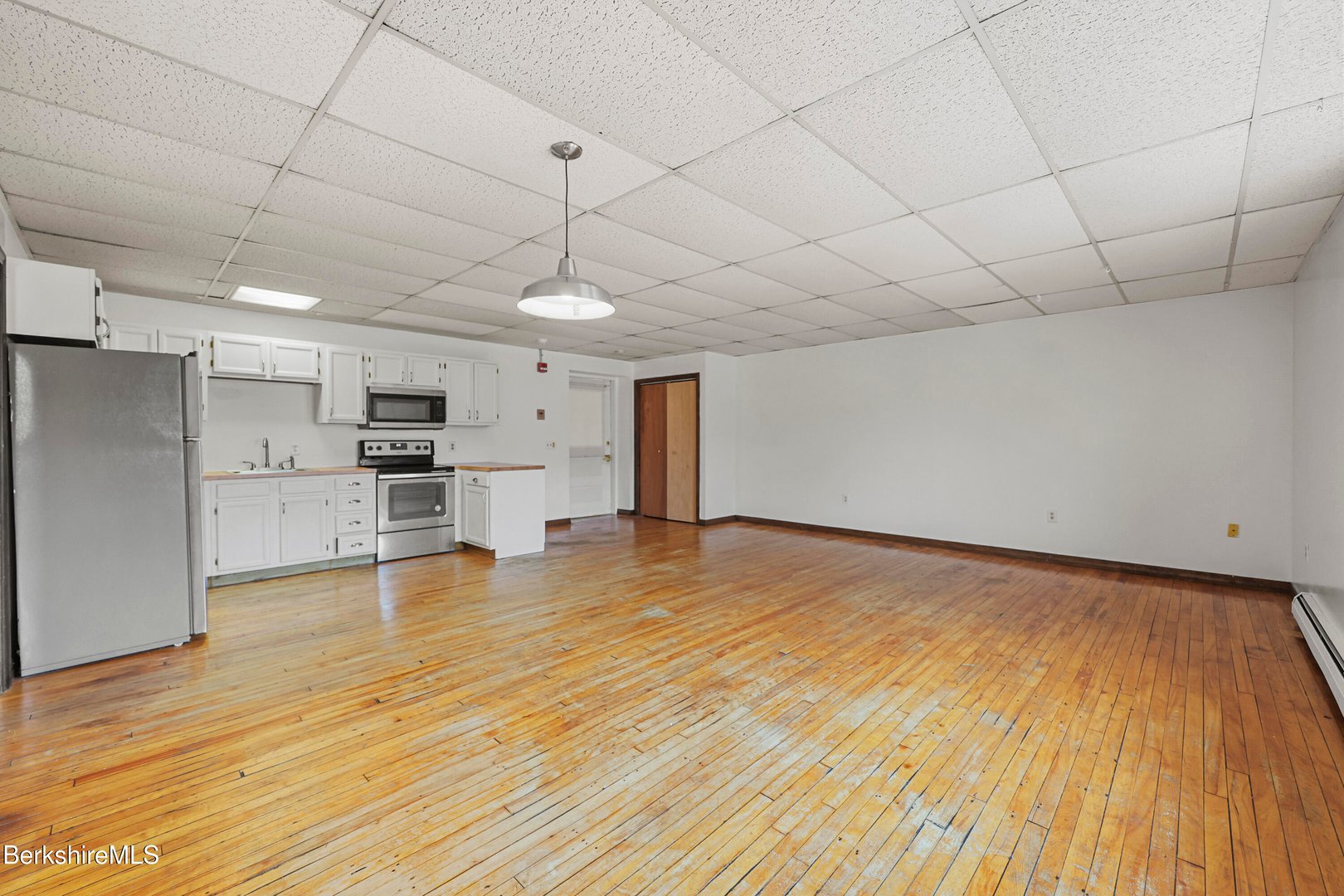 55 Crystal St Photo 12