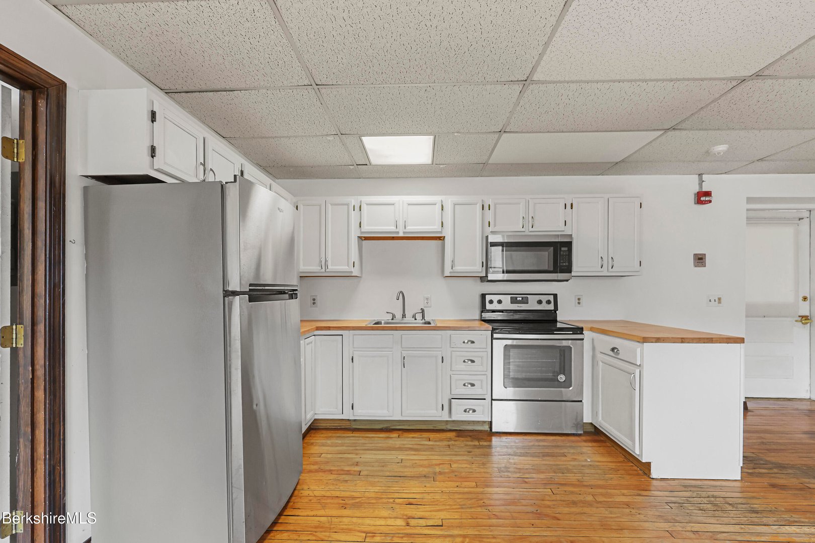 55 Crystal St Photo 13