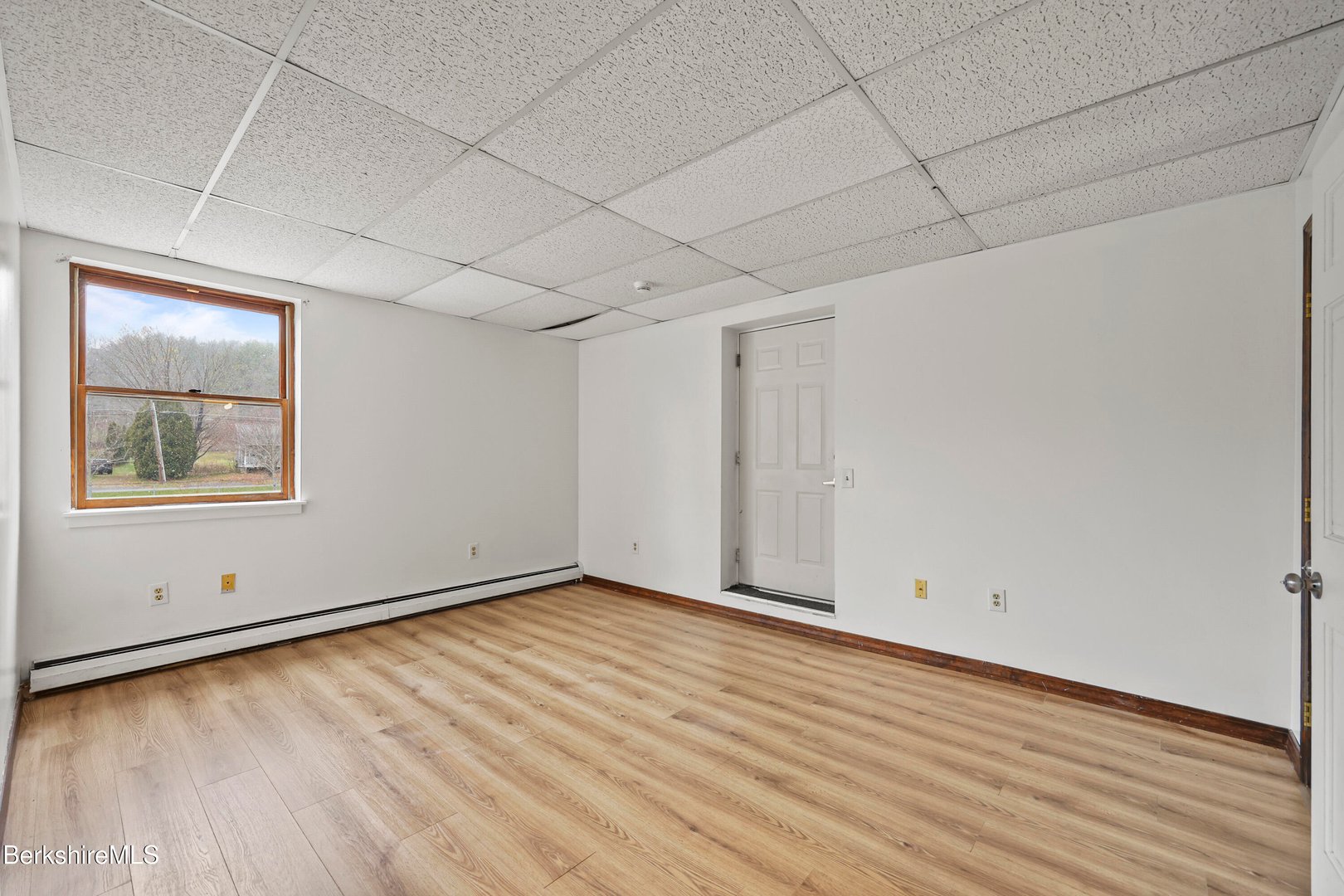 55 Crystal St Photo 15