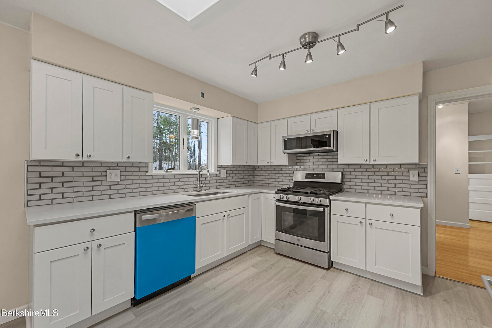 627 Lenox Rd Photo 19