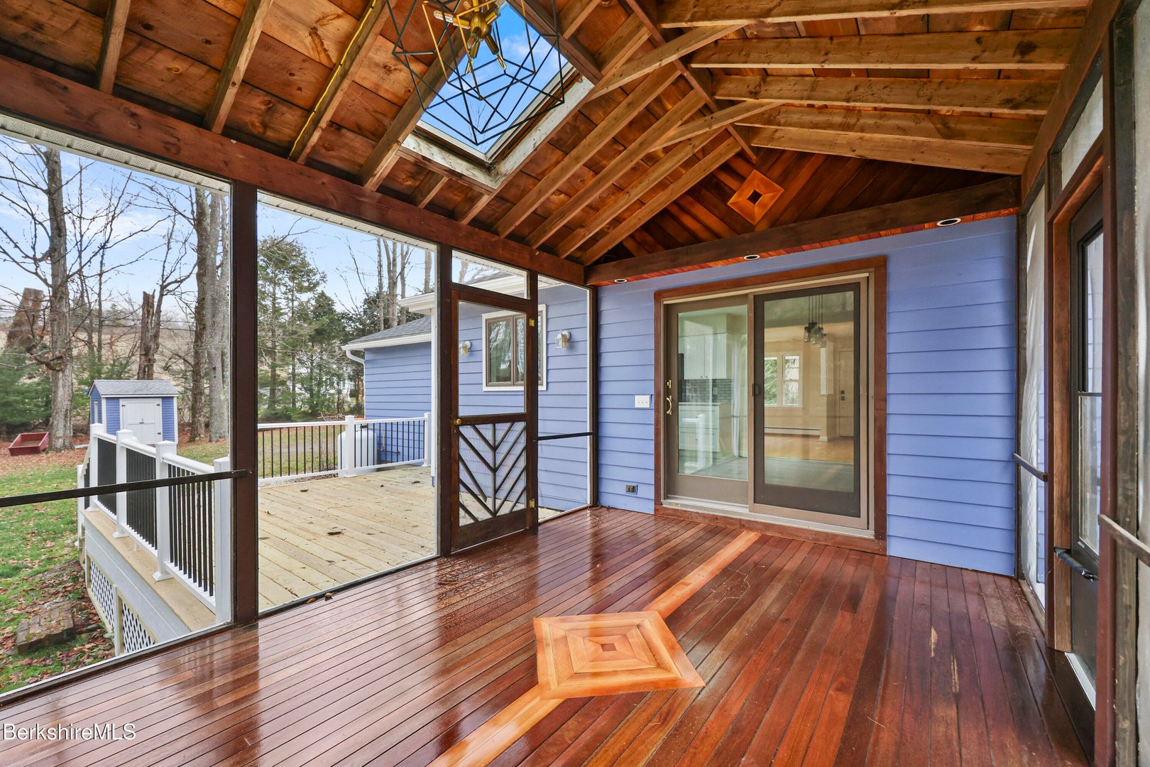 627 Lenox Rd Photo 9