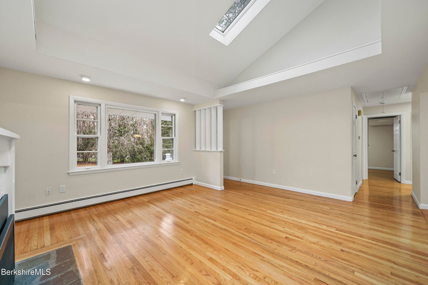 627 Lenox Rd Photo 12