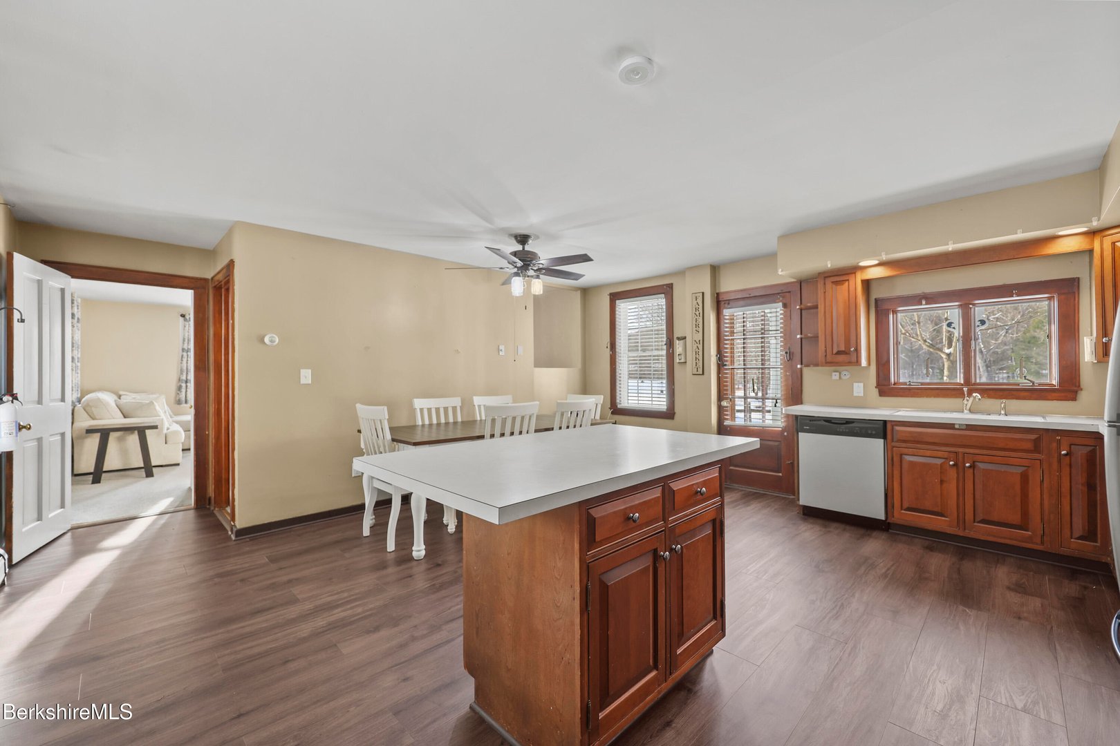 295 Blair Rd Photo 58