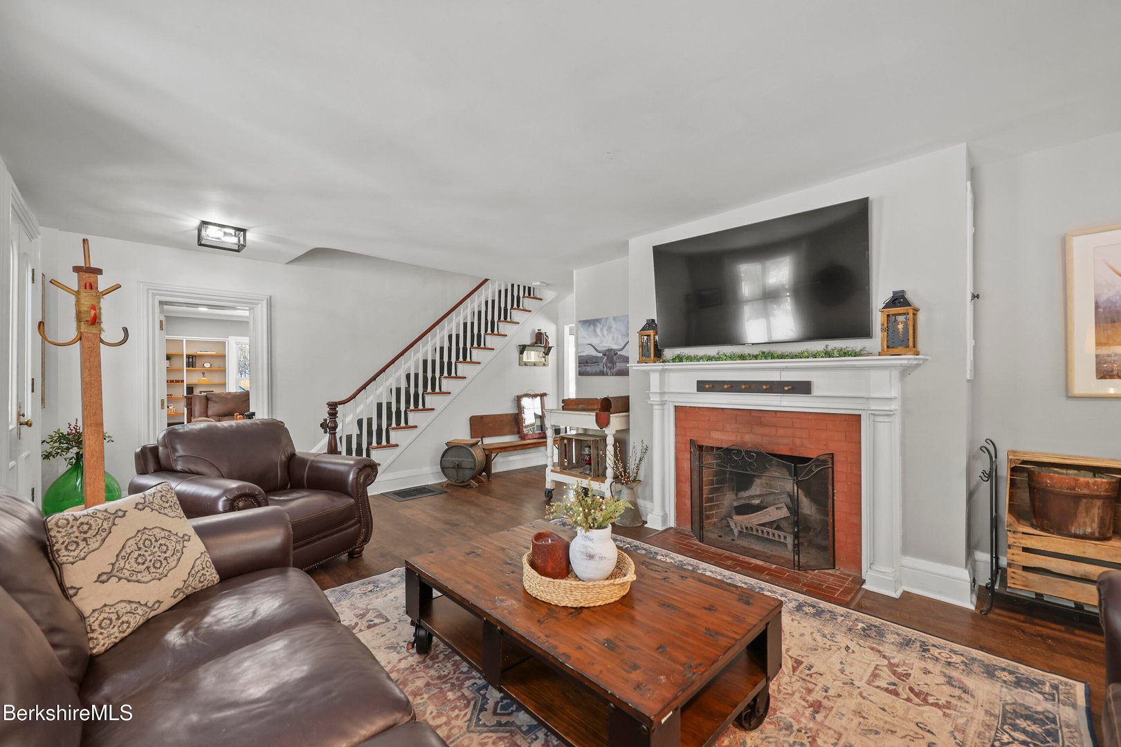 295 Blair Rd Photo 9