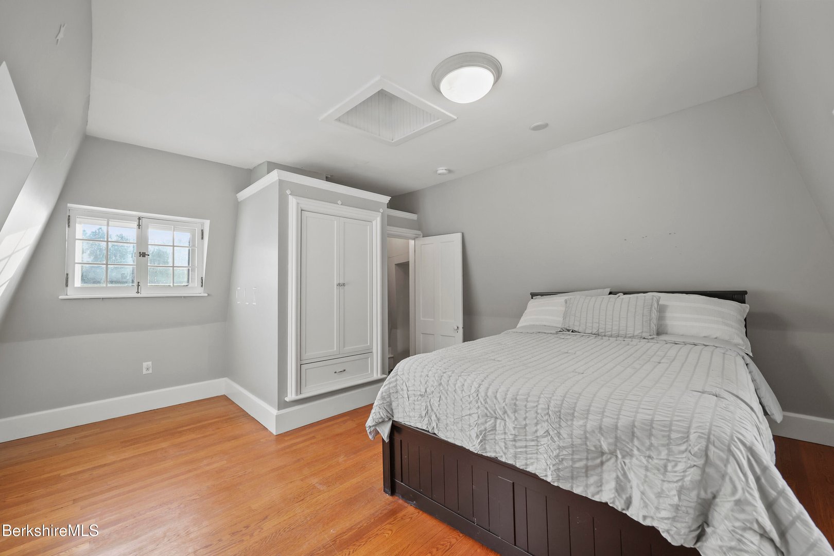 295 Blair Rd Photo 45