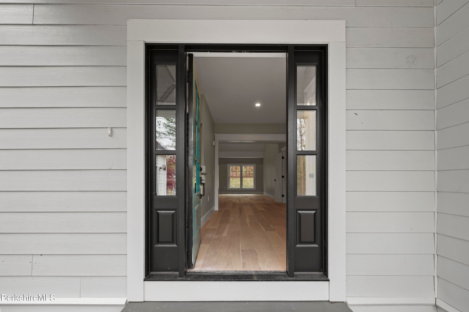6 Thrushwood Ln Photo 3
