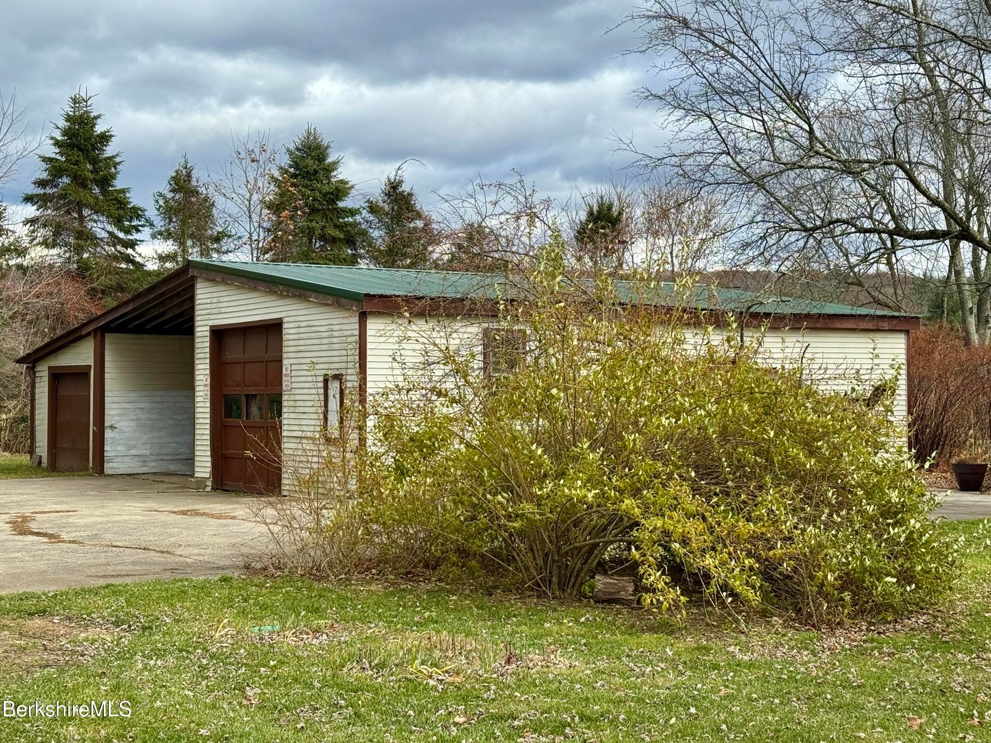 2010-2012 Clayton Mill River Rd Photo 6