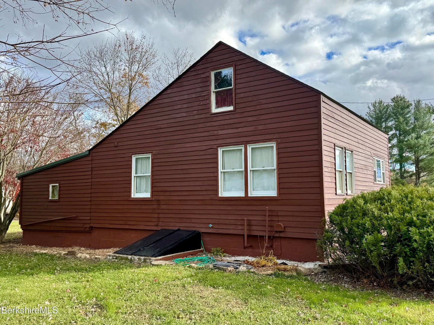 2010-2012 Clayton Mill River Rd Photo 4