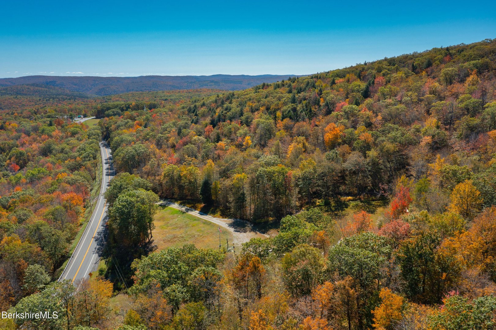 360 Mohawk Trail Photo 3