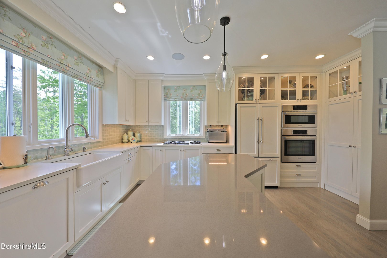 475 Rossiter Rd Photo 14