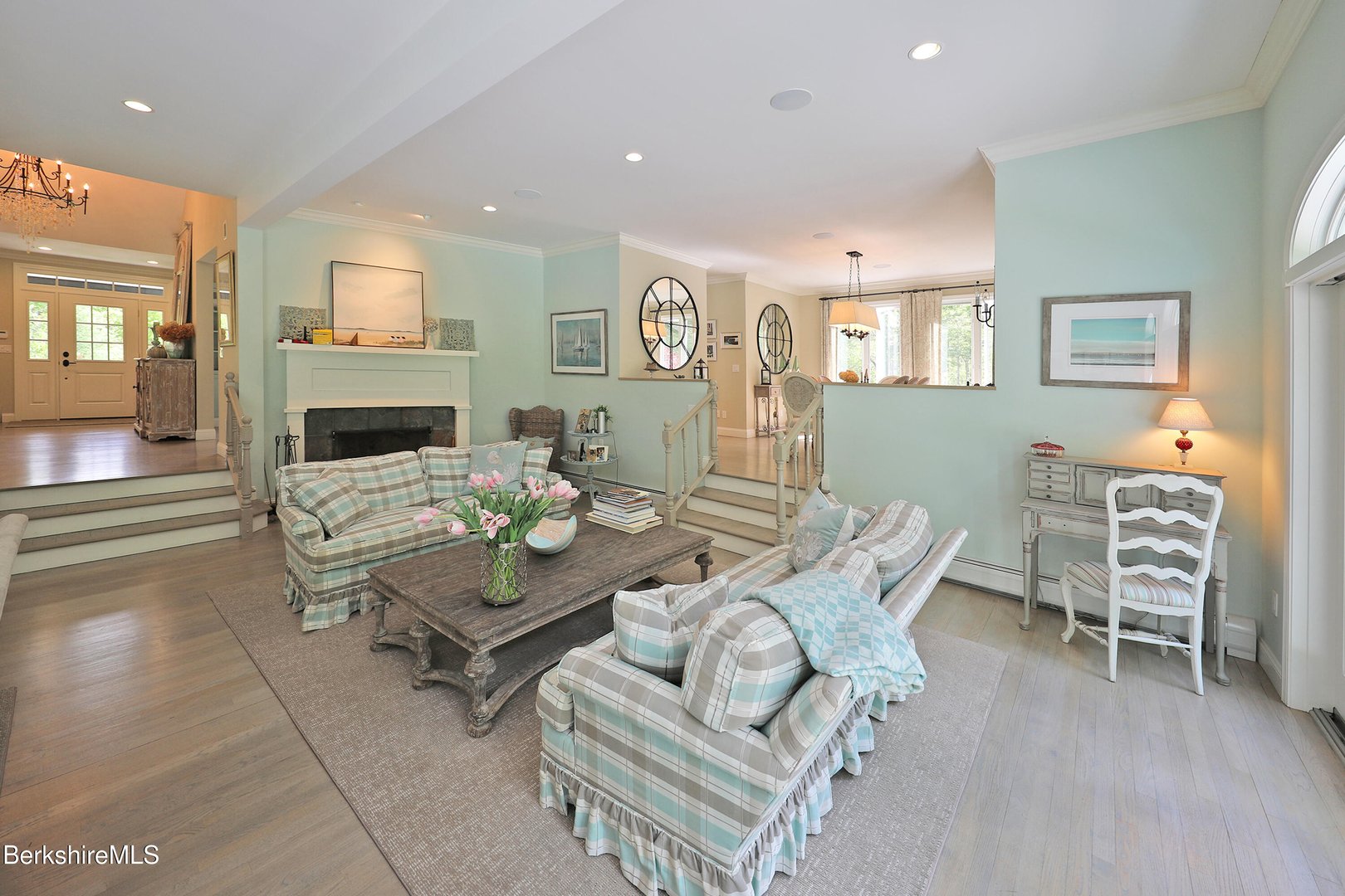 475 Rossiter Rd Photo 25