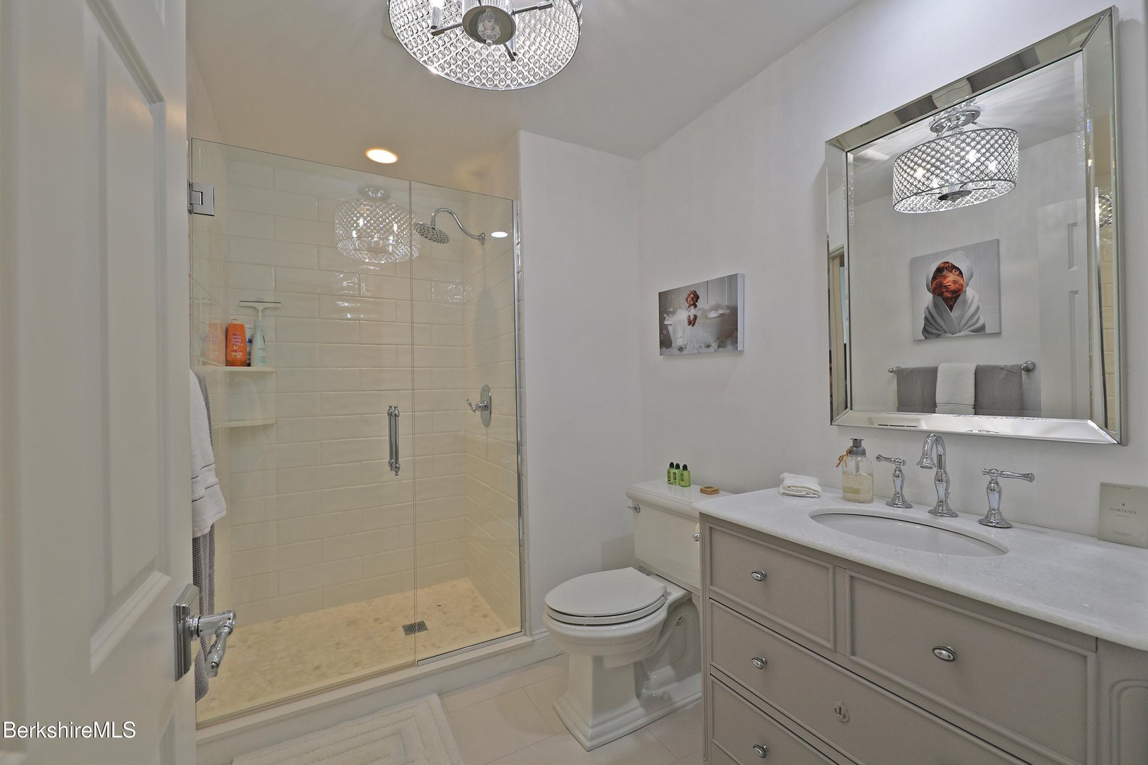 475 Rossiter Rd Photo 44