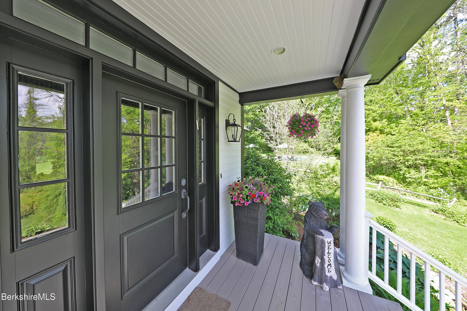 475 Rossiter Rd Photo 9