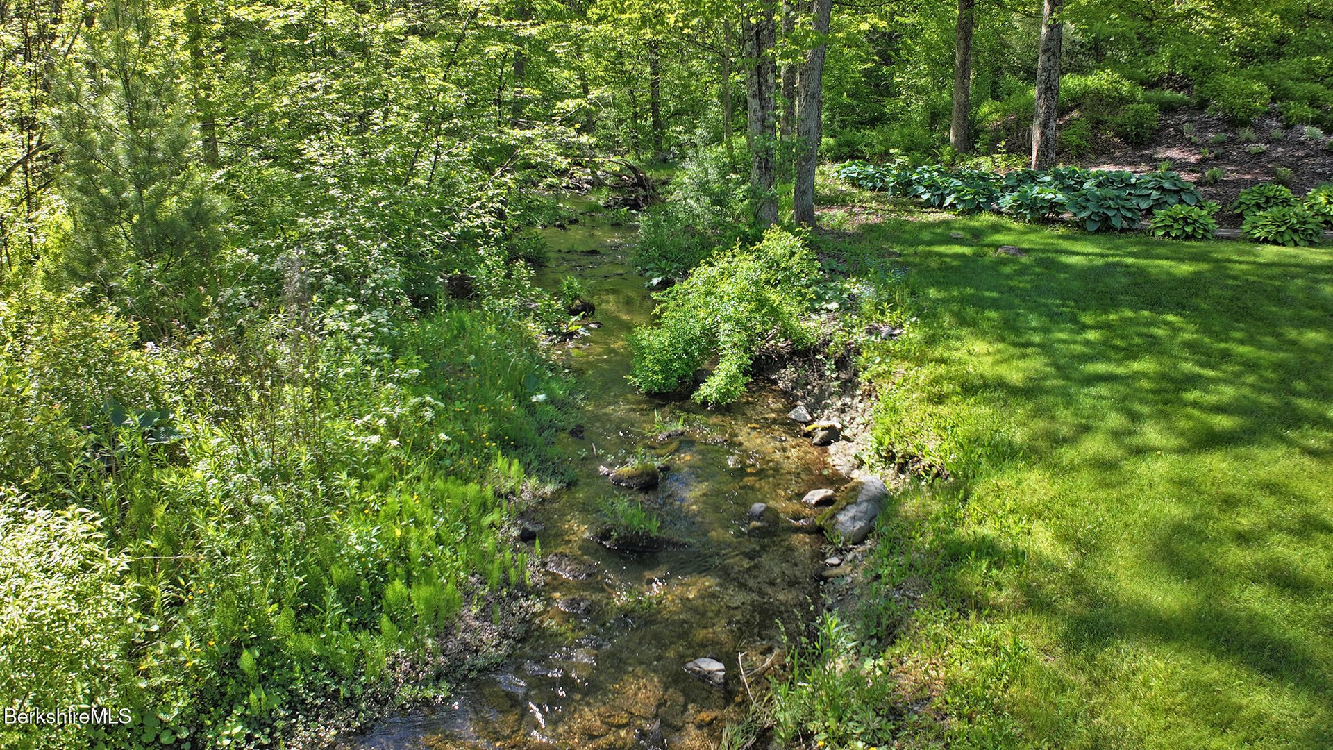 475 Rossiter Rd Photo 5