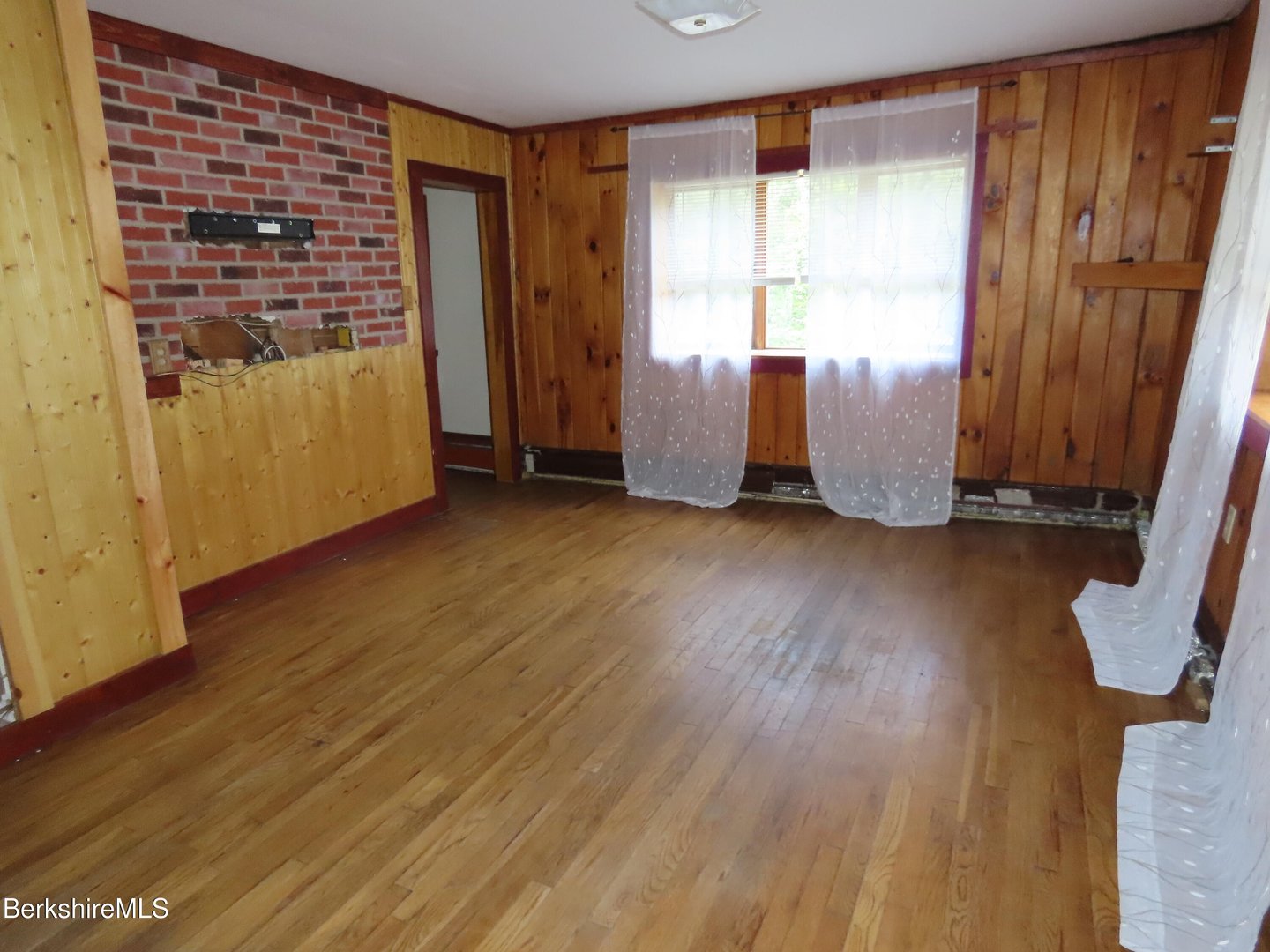 450 River Rd Photo 19