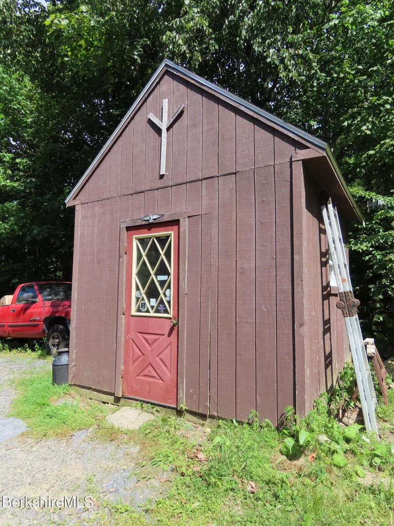 450 River Rd Photo 38