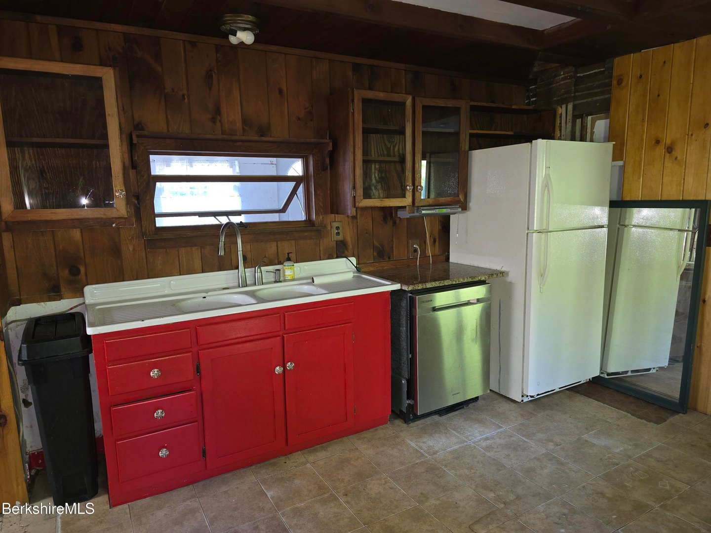 450 River Rd Photo 7