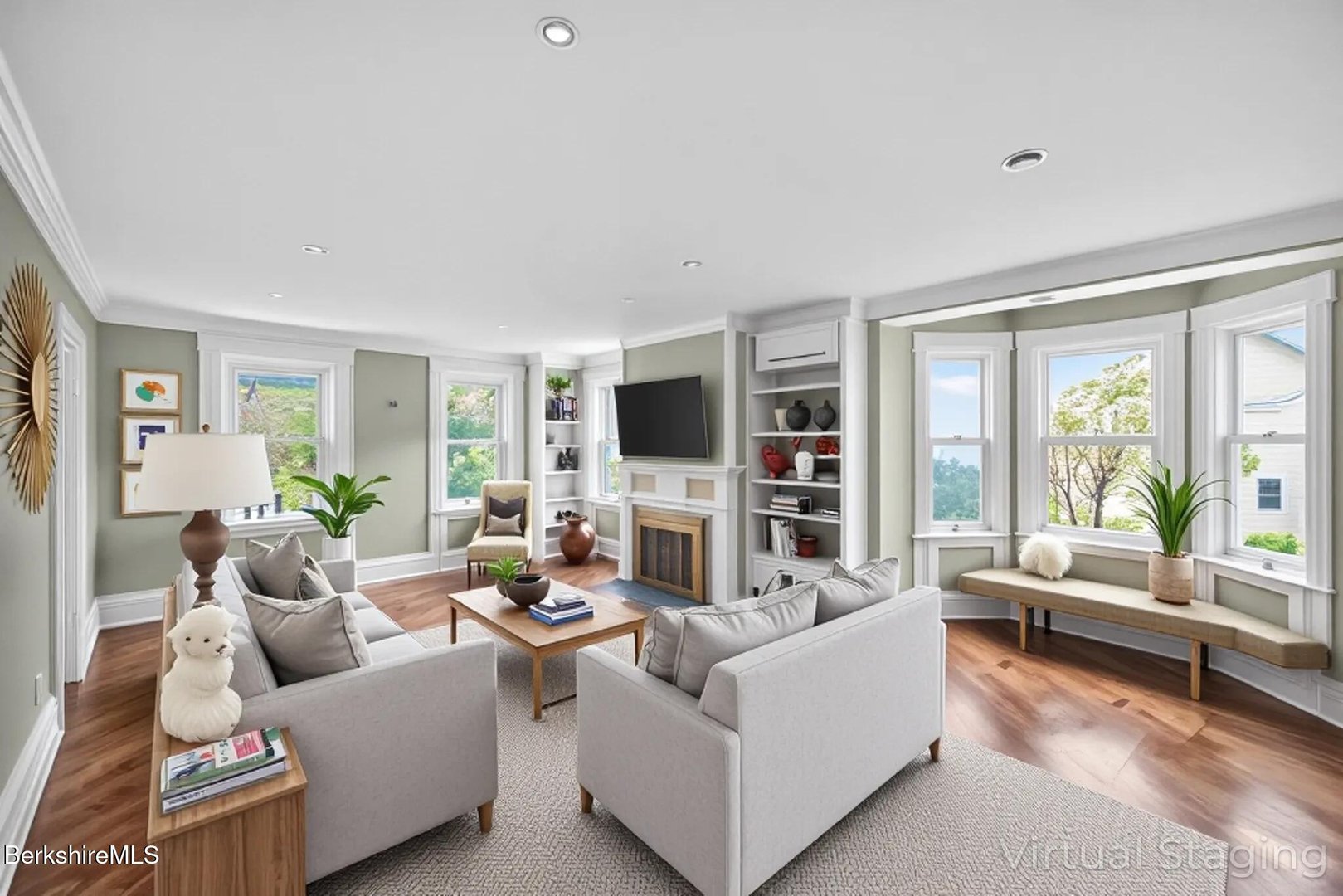 103 Holmes Rd Photo 2