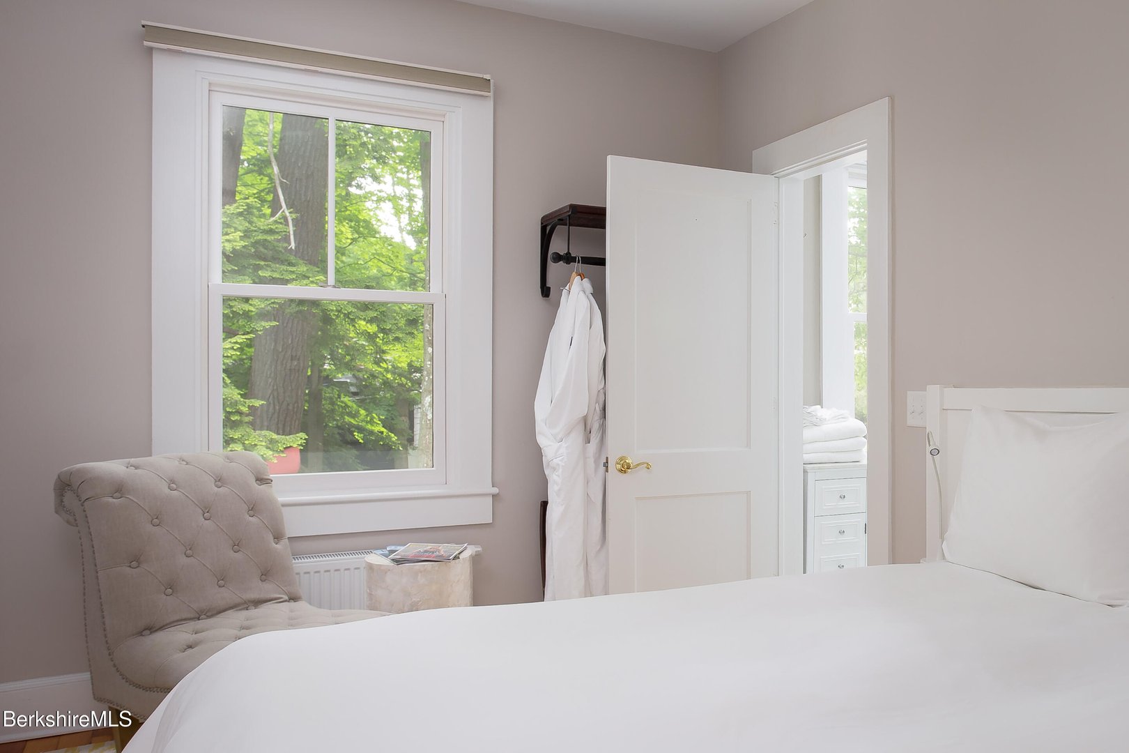 615 Laurel St Photo 13