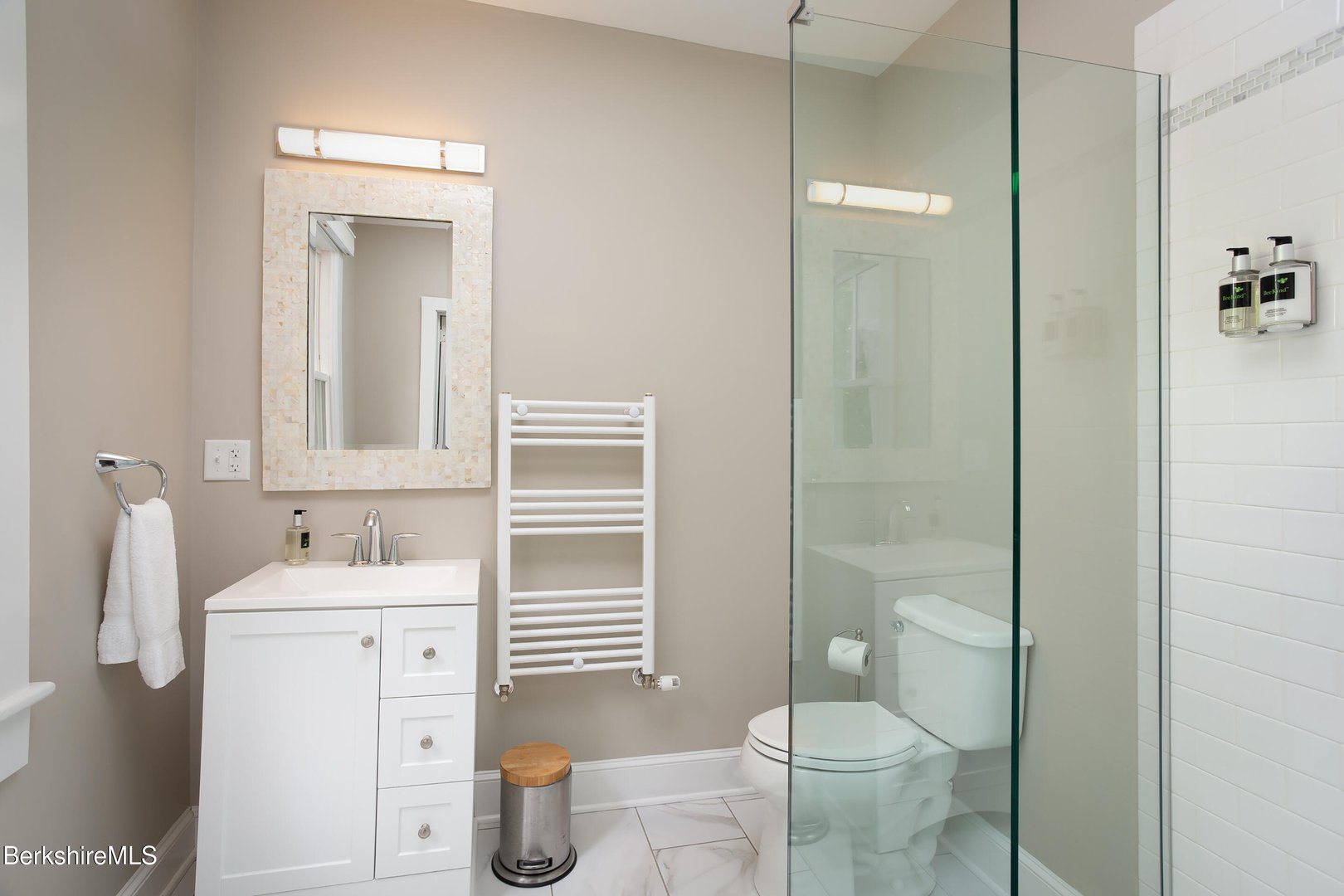 615 Laurel St Photo 14