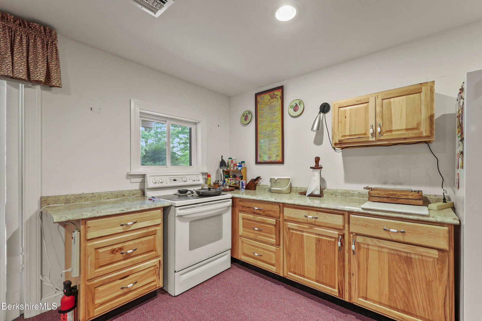 275 Pine Cone Ln Photo 34