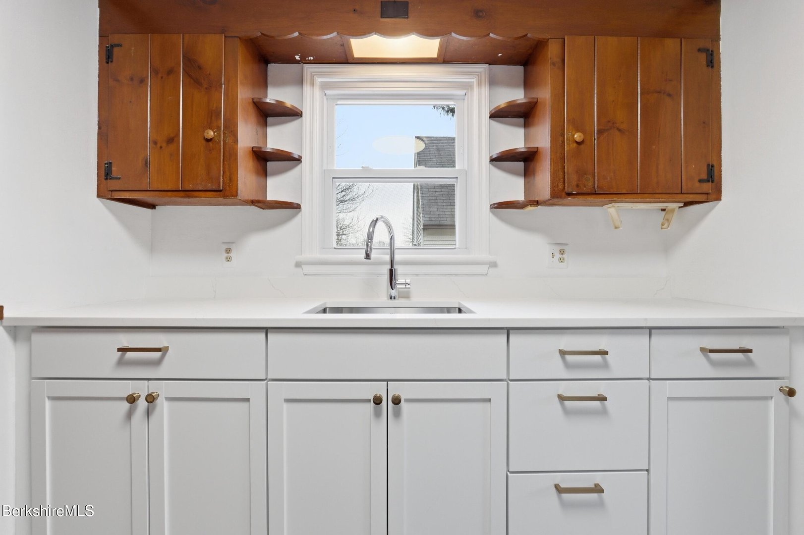 196 Park Ave  #R Photo 3