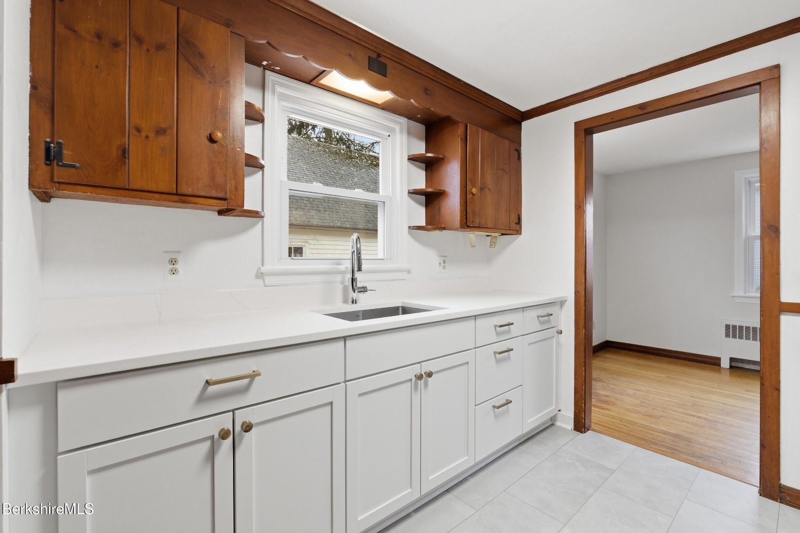 196 Park Ave  #R Photo 2