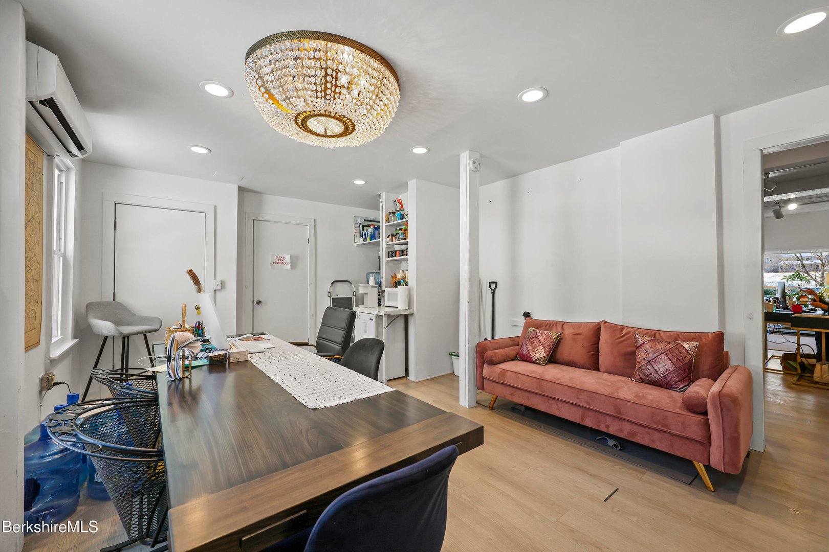 402 Park St Photo 10