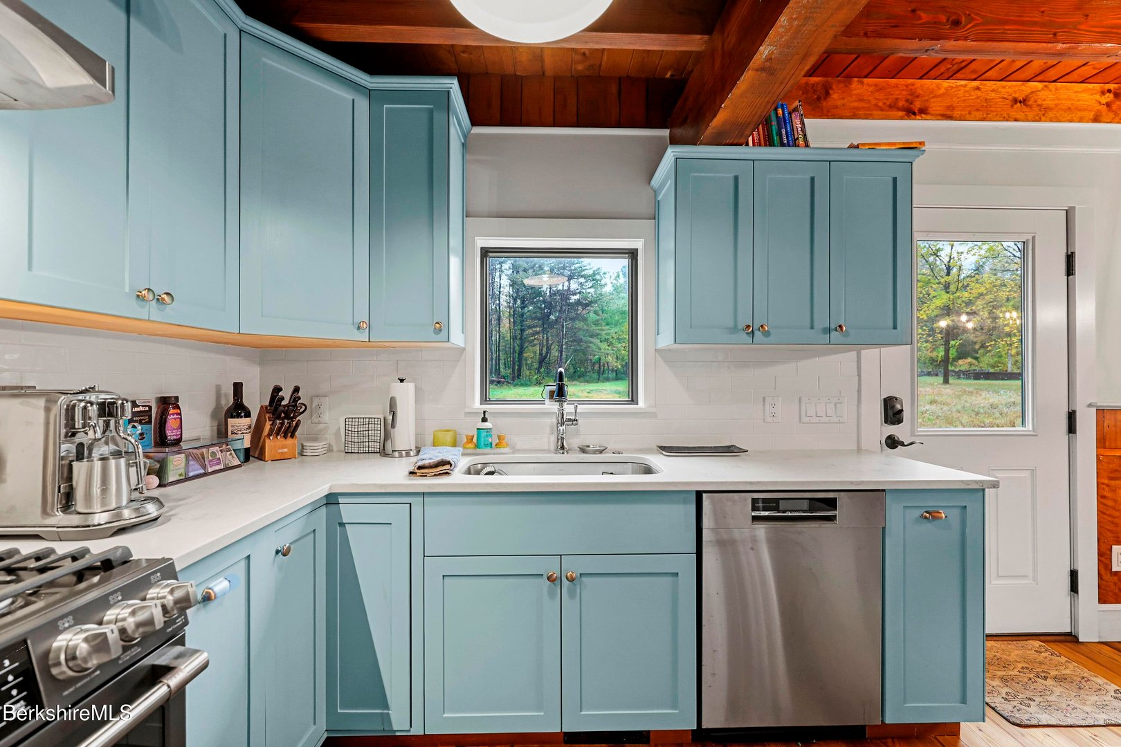 327 Chester Rd Photo 23