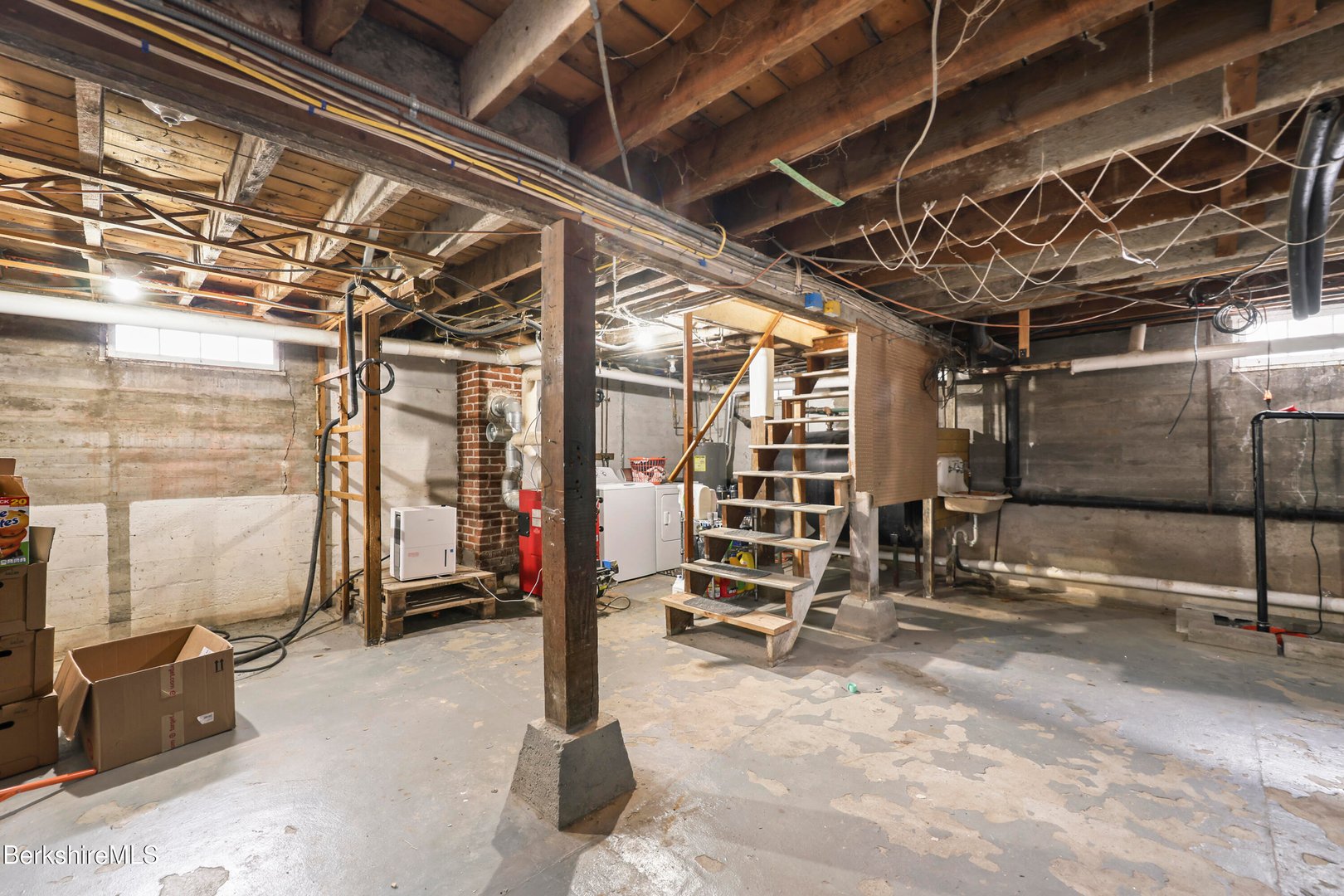 68 Church St Photo 25