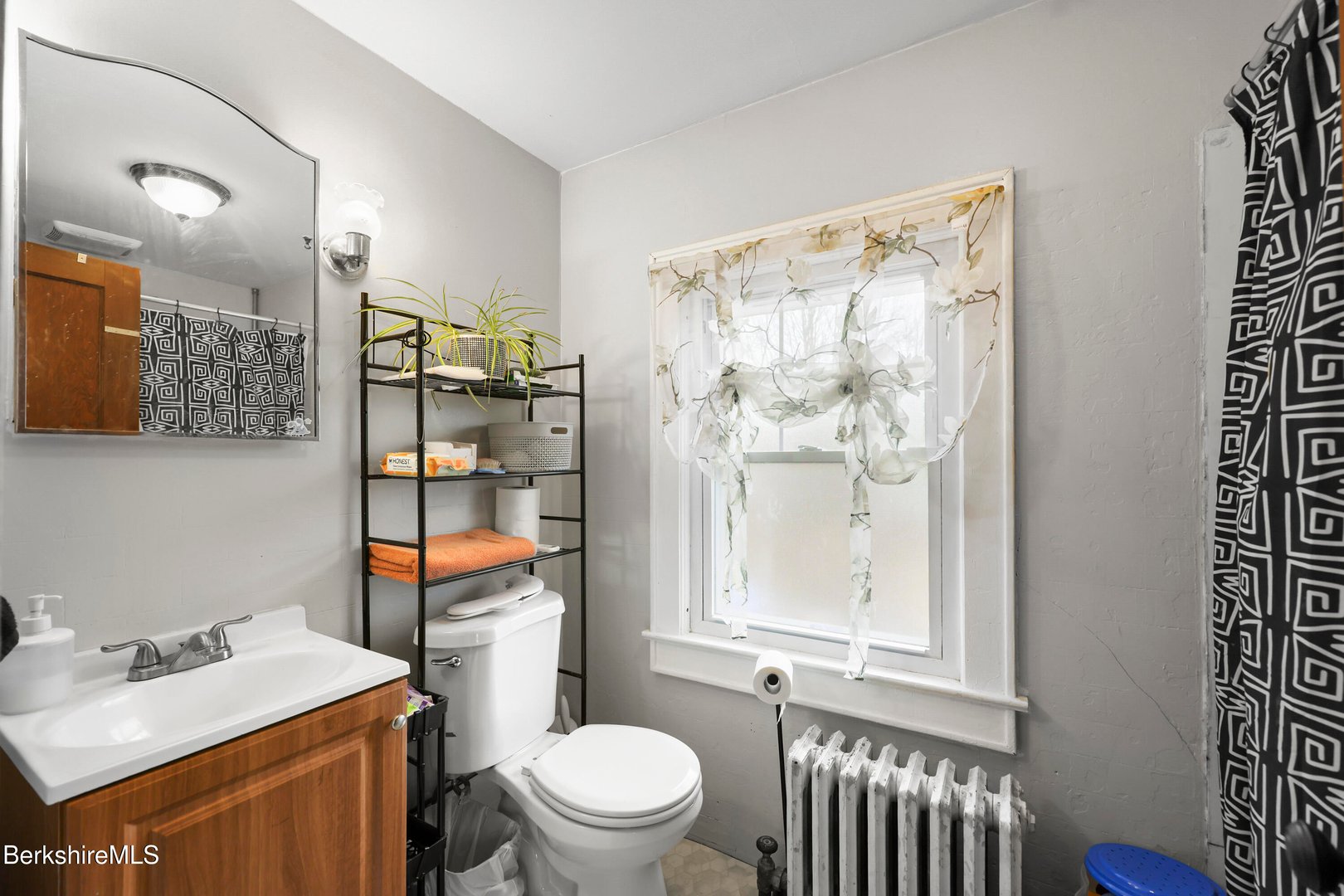 68 Church St Photo 23