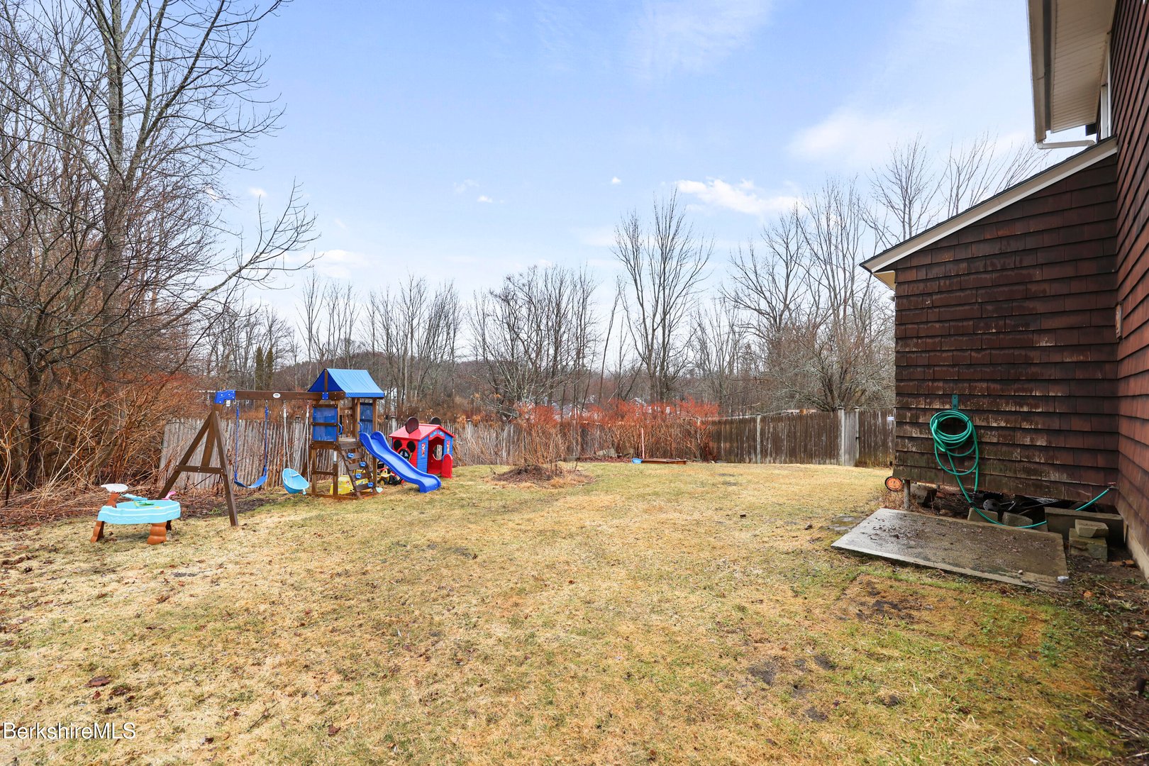 68 Church St Photo 32