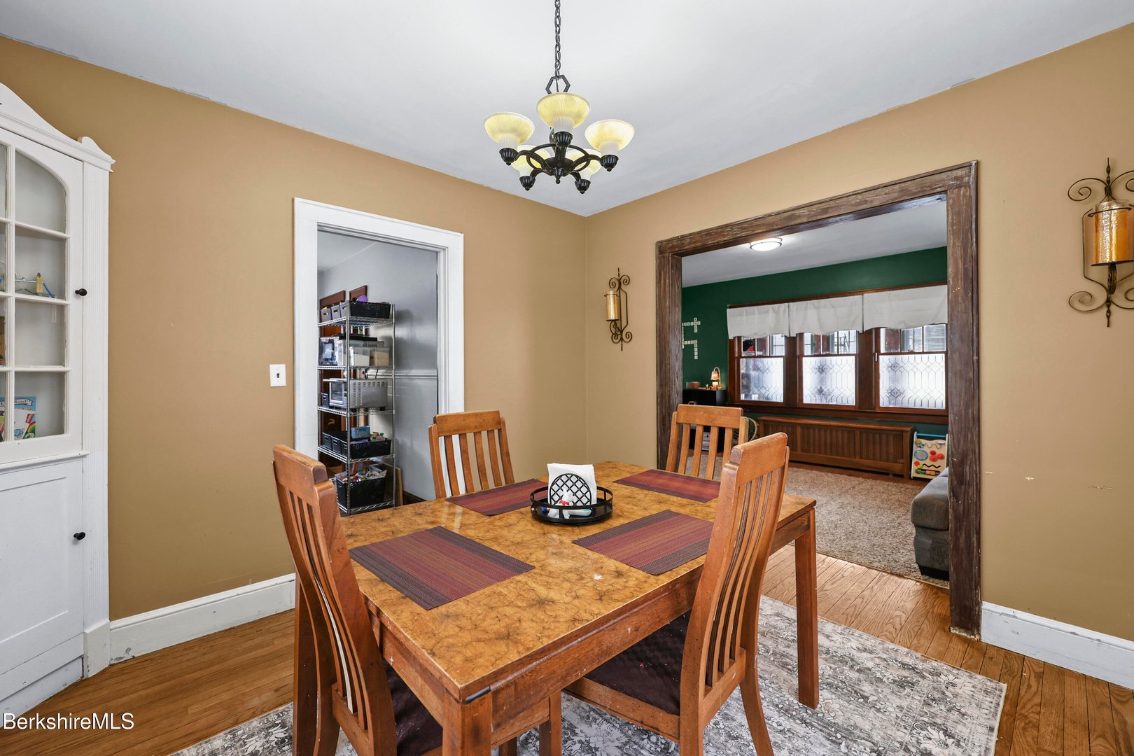 68 Church St Photo 8