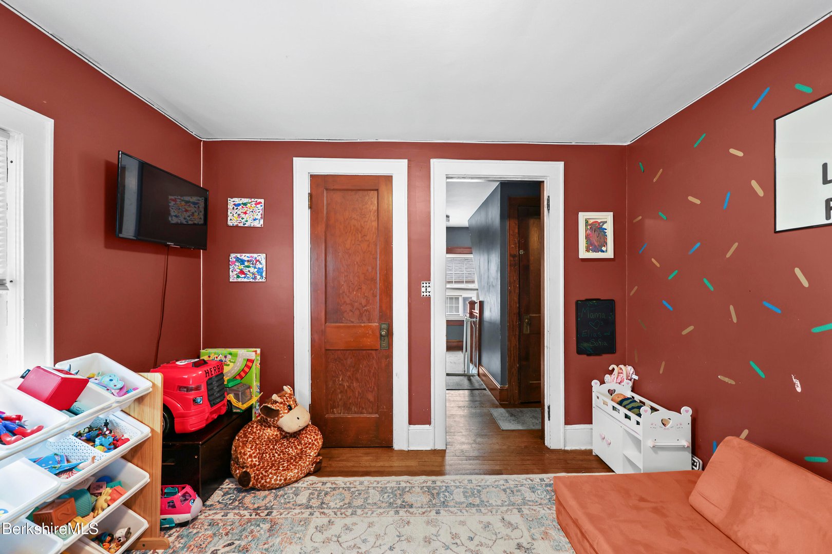 68 Church St Photo 20