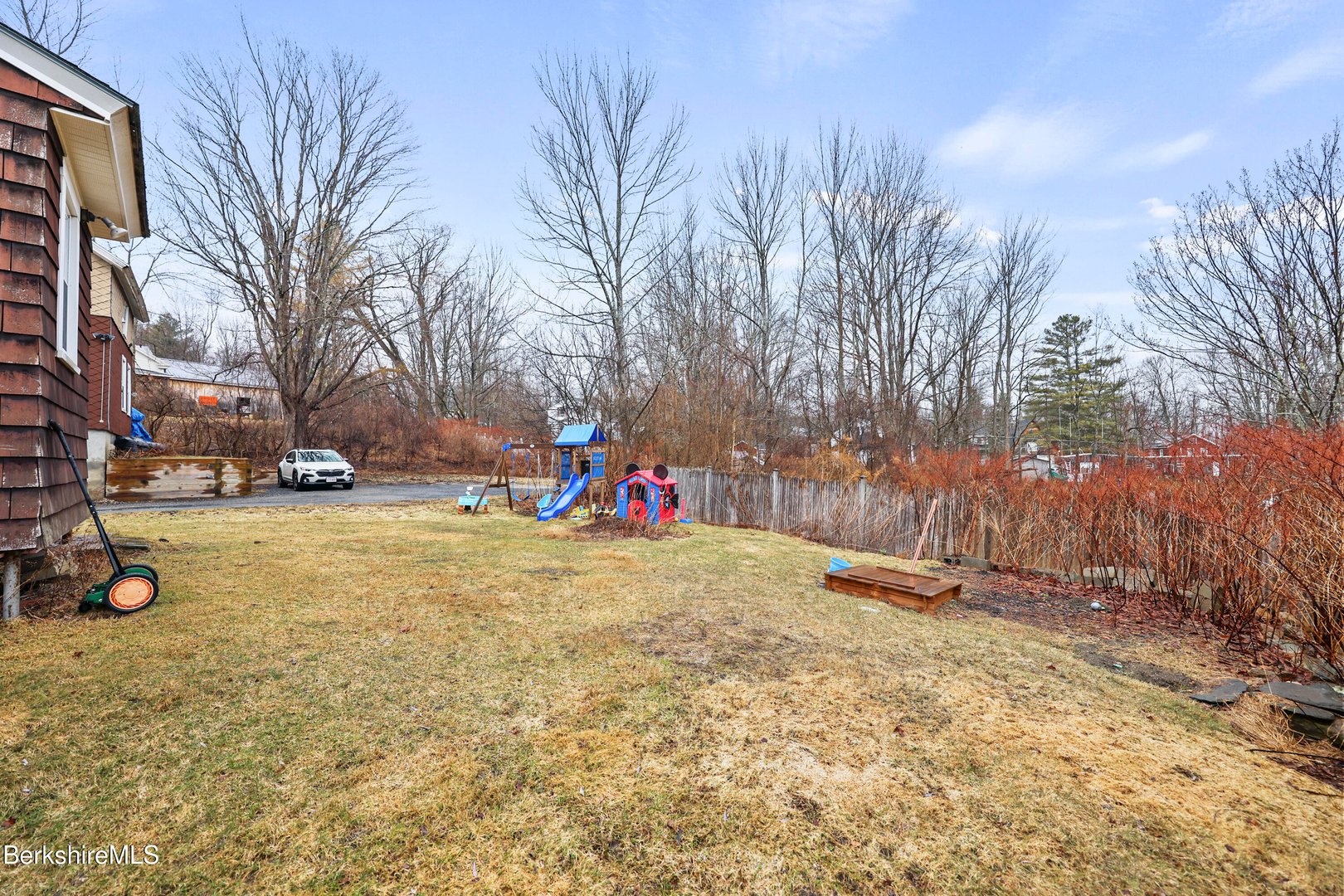 68 Church St Photo 31