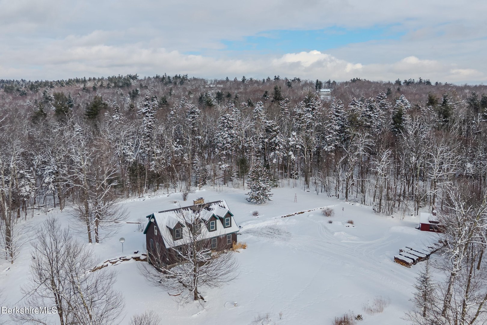 593 Woodmere Rd Photo 33