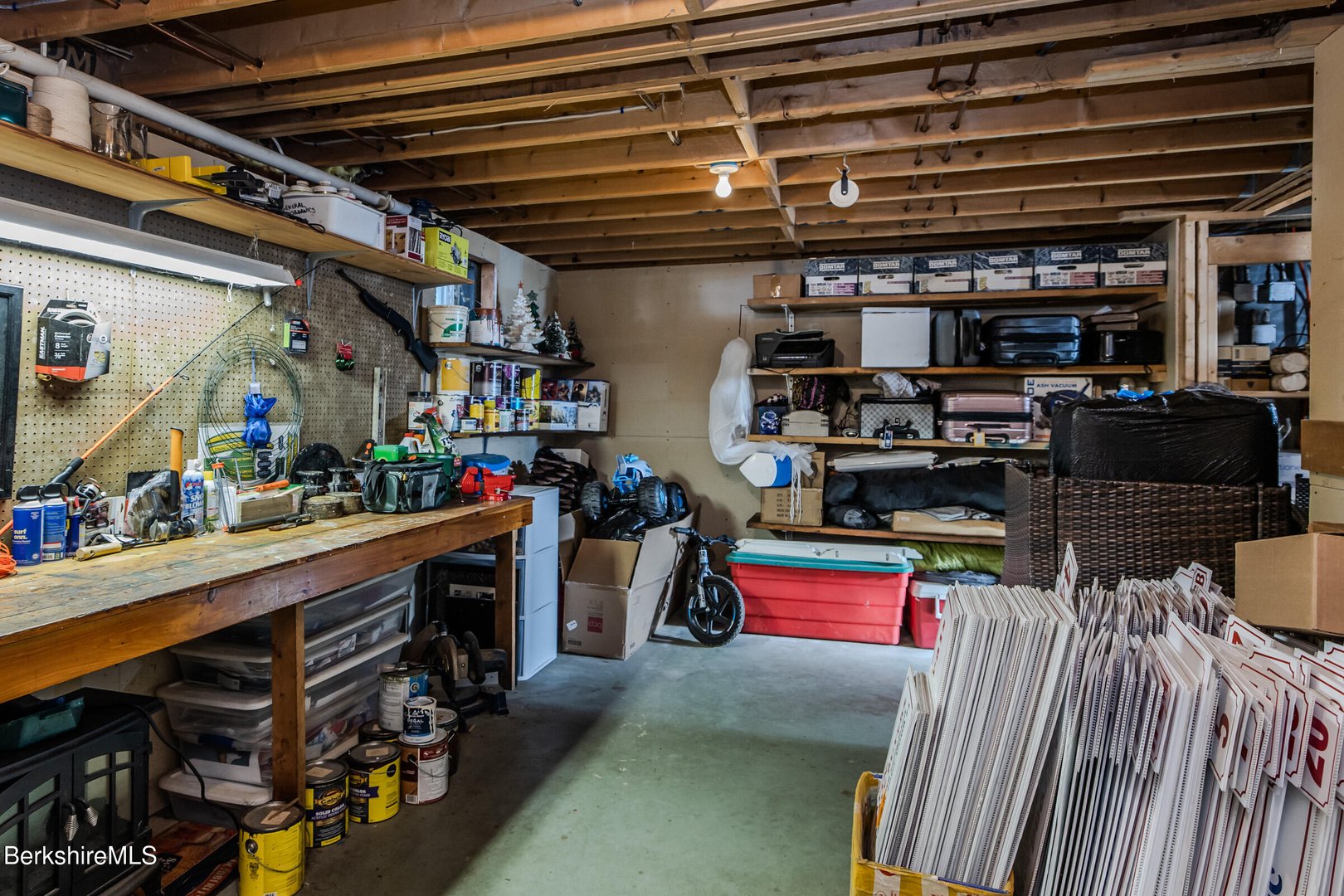 593 Woodmere Rd Photo 28