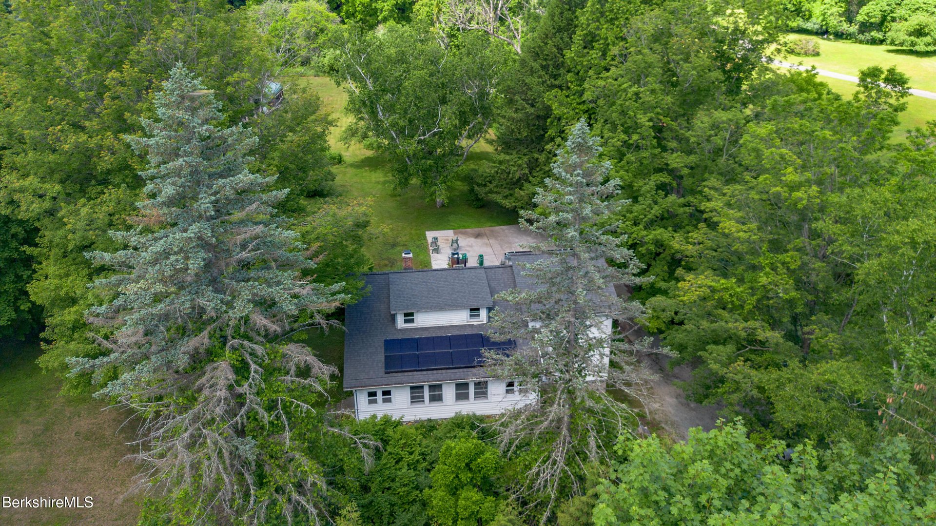 477 State Rd Photo 2
